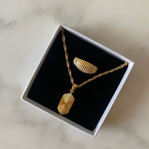 SET RUNA | Jewelry Set | Necklace | Ring | Pendant stripes | stainless steel | 24k gold plating | Water resistant