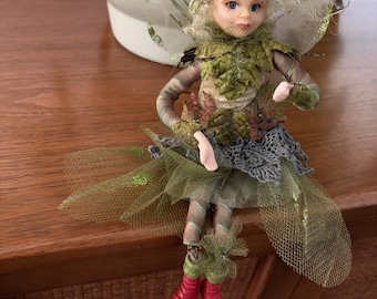 VTG Woodland Green Fairy Doll Pixie Posable Creepy Following Eyes Blonde Hanging