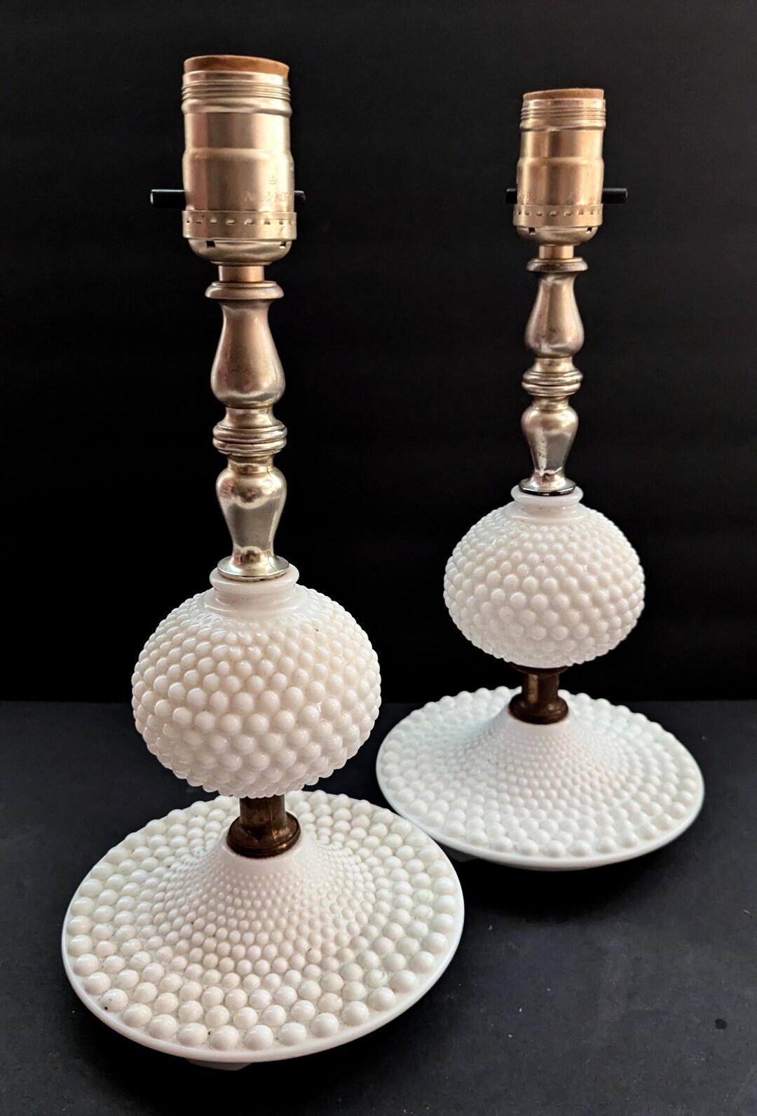 Fenton Hobnail Milk Glass Lampnull