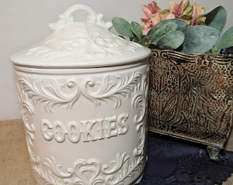 Napcoware Glazed Ceramic Ornate White Lidded Cookie Jar : Japan