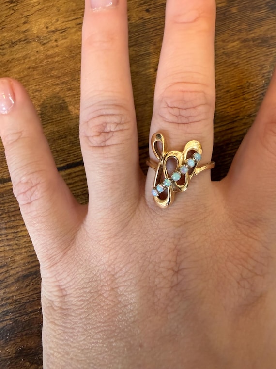 Solid Gold Vintage Freeform Opal Ring - image 3