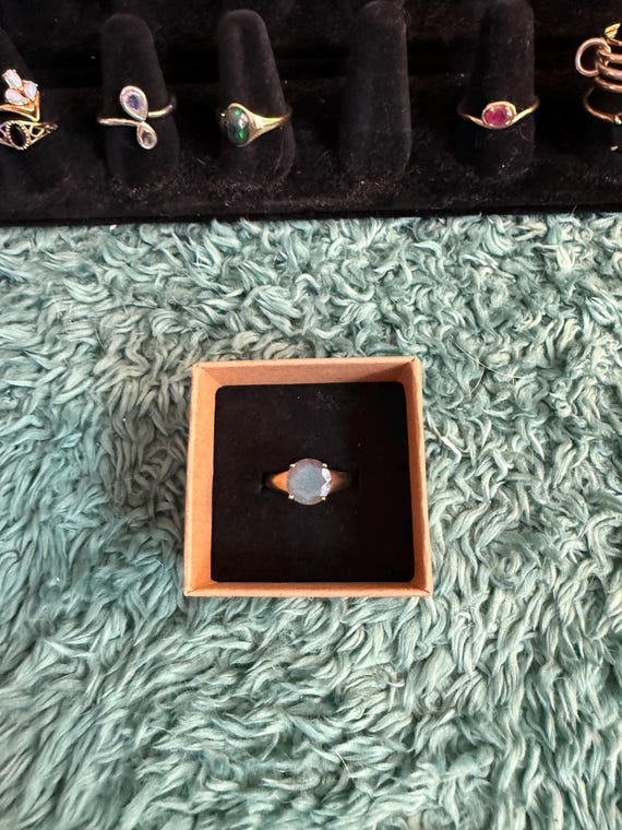 Solid Gold Labradorite Ring - image 2