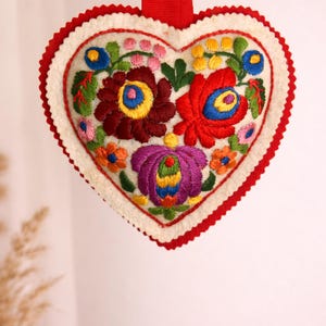 Vintage Hungarian Embroidered Ornament in Heart Shape with Matyo Pattern | Folk Pincushion from Hungary