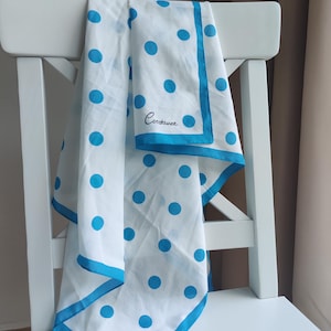 Vintage sjaal voor dames | Country klassieke retro hoofddoek | Lichtblauwe en witte stippen | Sjaal met gestippeld patroon