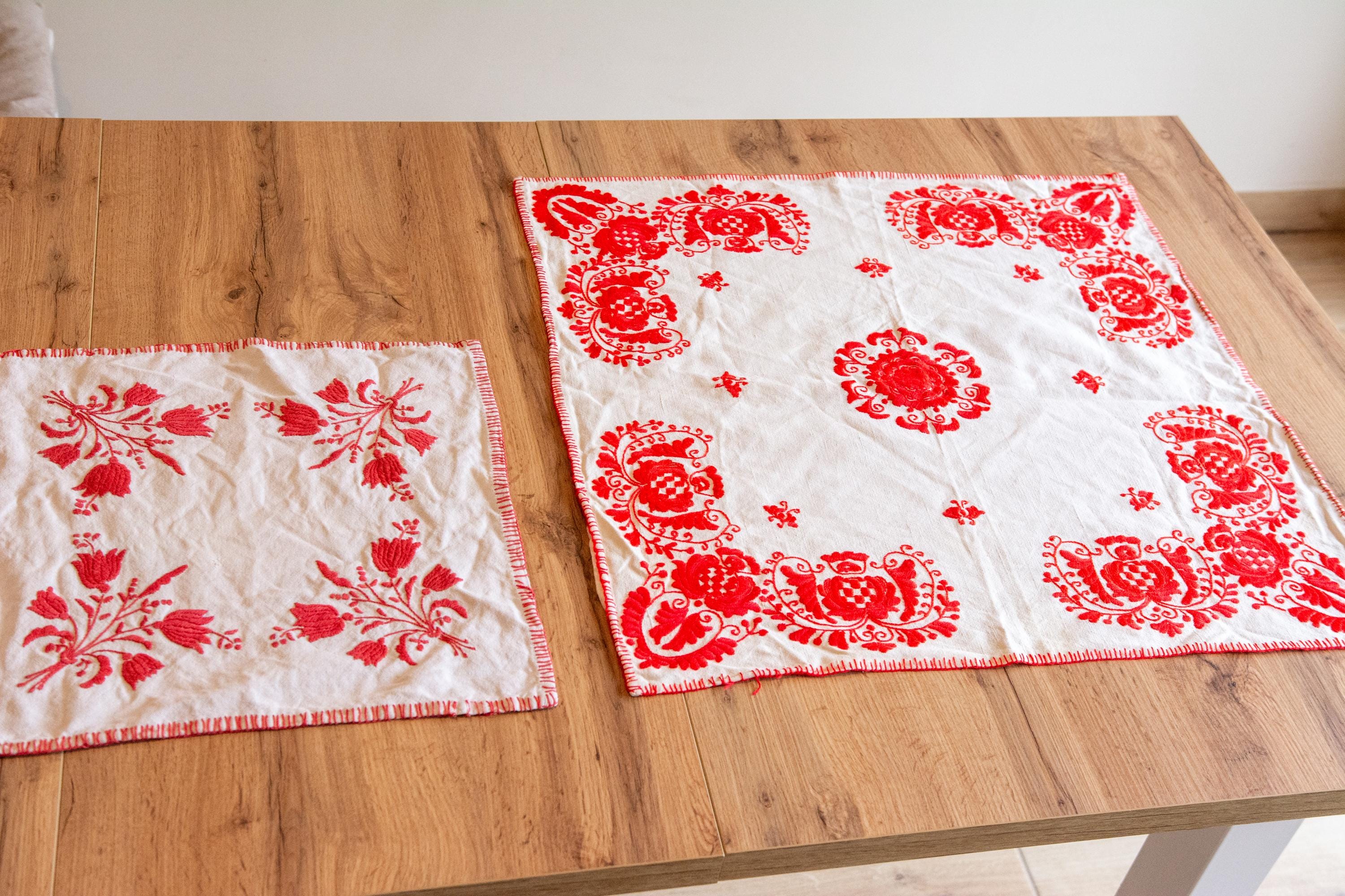 Vintage Embroidered Hungarian Tablecloth - Etsy