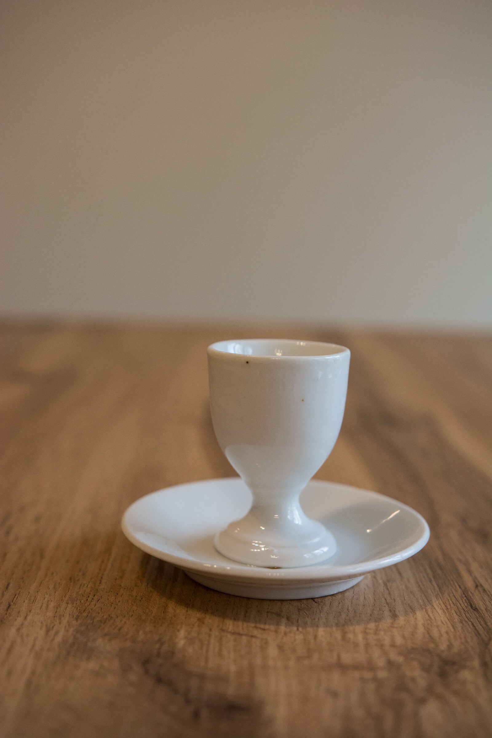ヴィンテージ　エッグカップ　不透明白カップ　年代物 Vintage Simple Porcelain White Egg Cup - Etsy