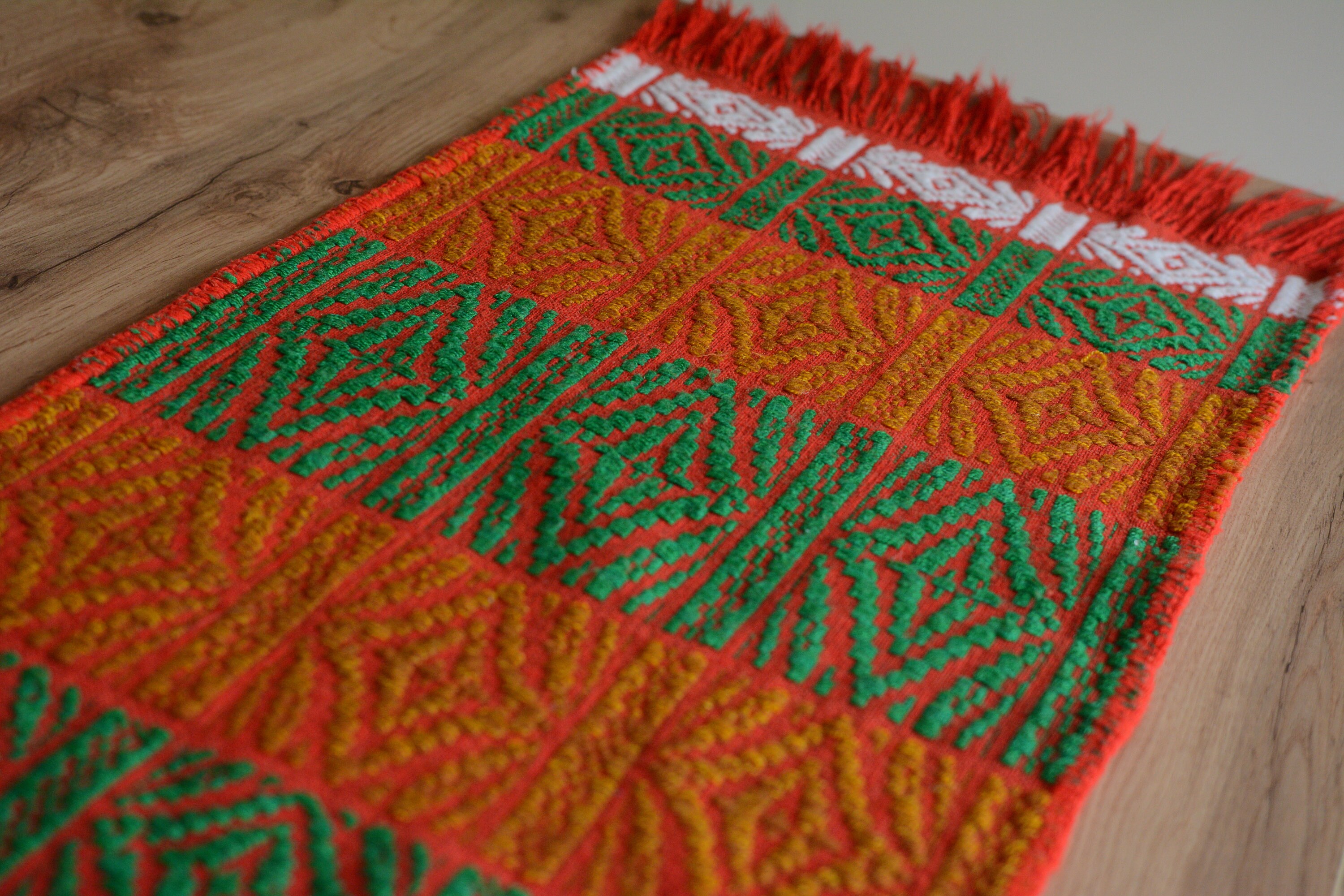 Vintage Colorful Small Rug From the 1960s| Hand Made Tablecloth From ...
