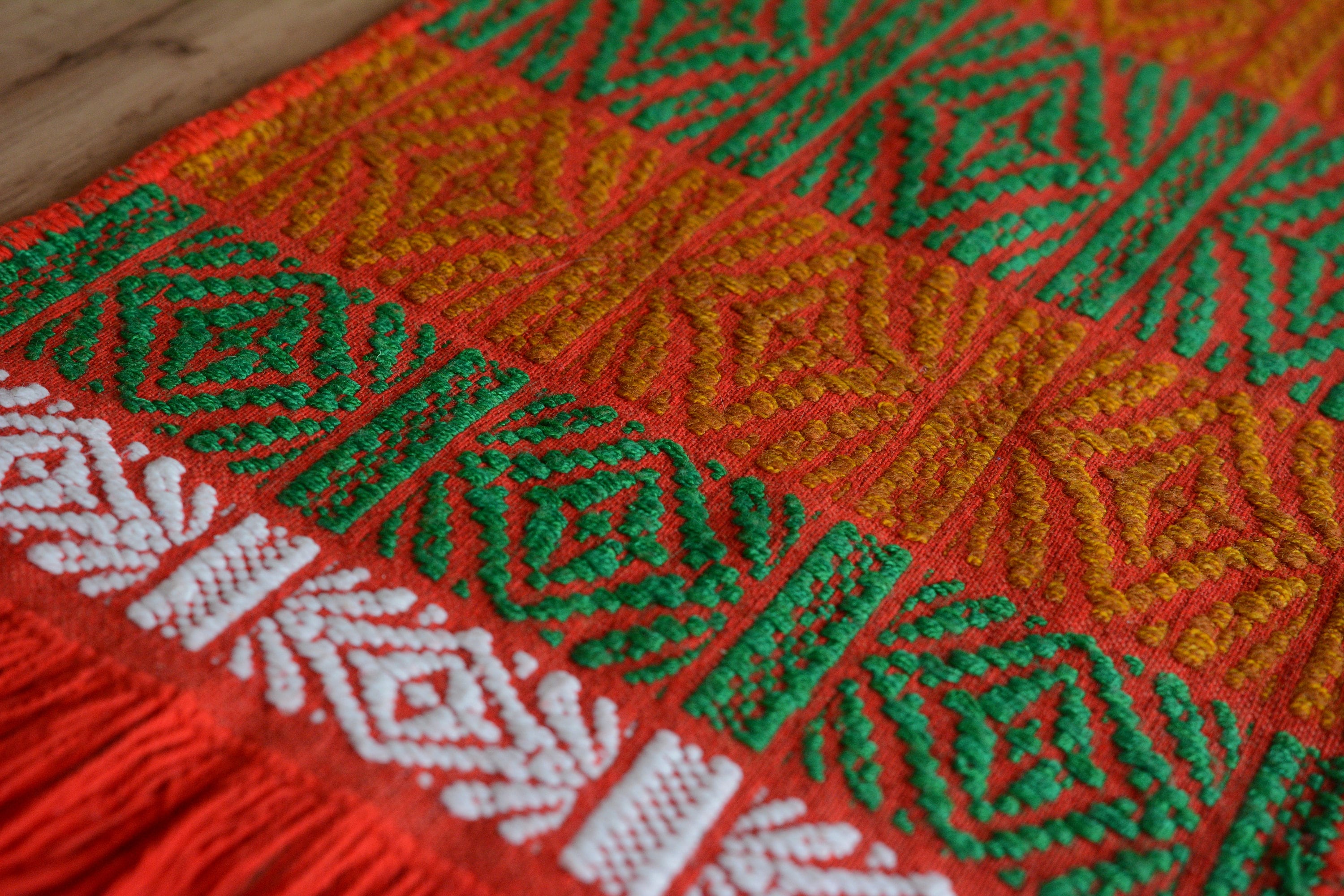 Vintage Colorful Small Rug From the 1960s| Hand Made Tablecloth From ...