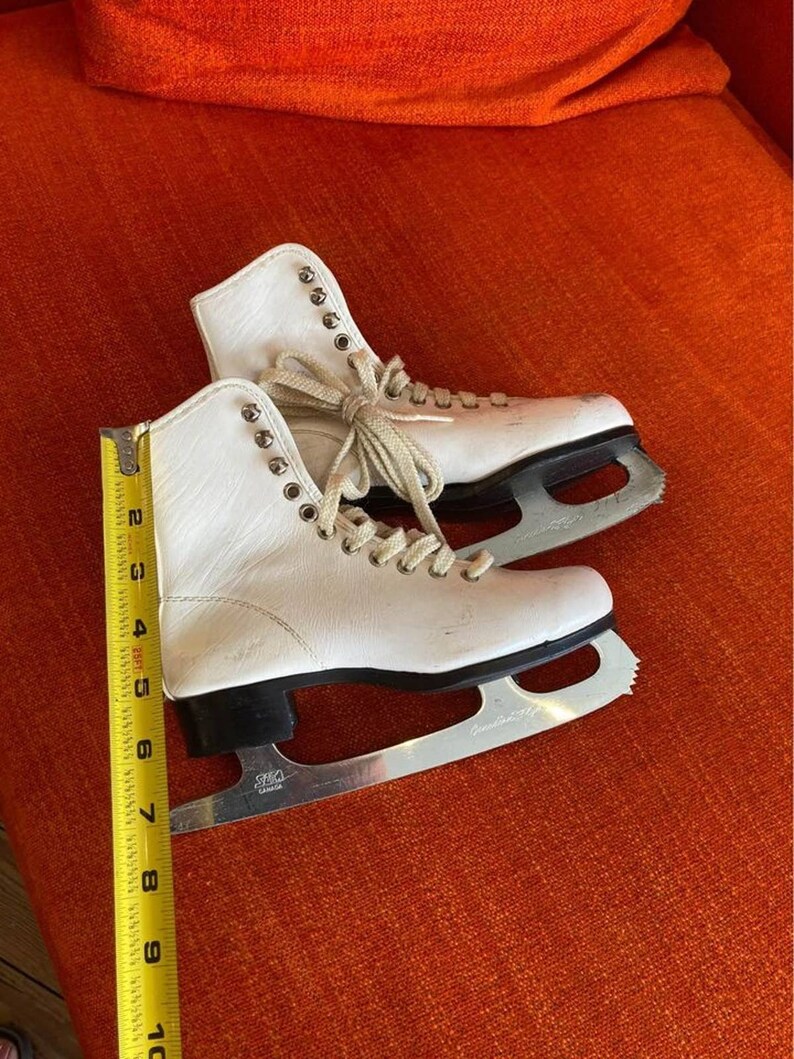 Vintage Canadian Flyer White Leather Figure Ice Skates Size 2 Etsy