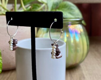Sterling silver hoop earrings with freshwater pearls & howlite beads