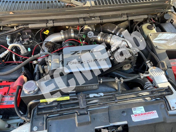 Couvercle moteur 7,3 L pour Ford Superduty 99-03 -  Canada