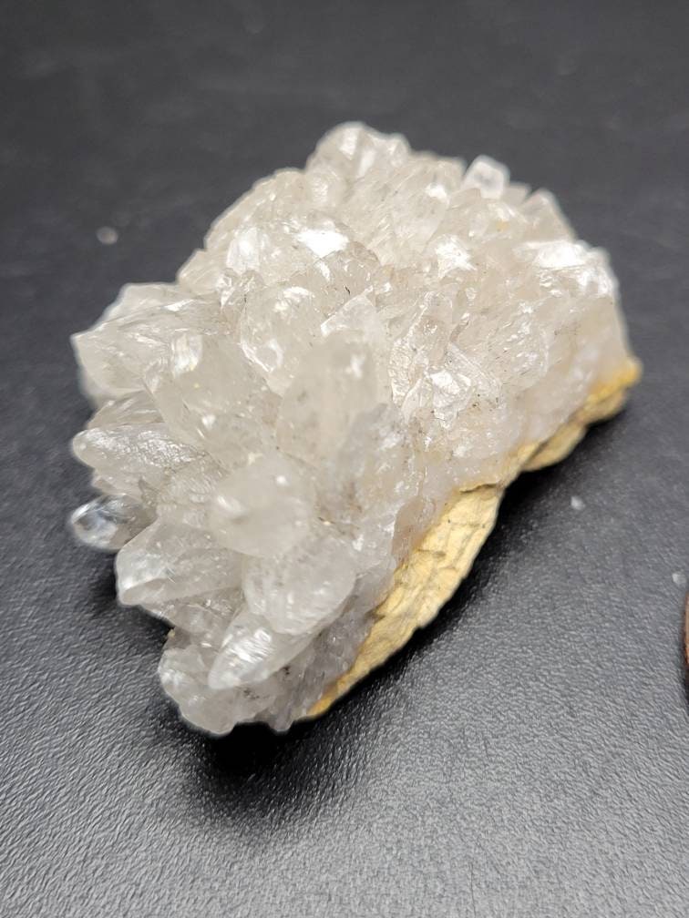 Small Beginner Gems & Minerals Raw Natural Clear Quartz Crystal Cluster Specimen Small Altar Crystal Beginner Raw Crystal Collector