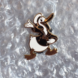 Donald Duck Disney Pin Board, 18 Tall Disney Pin Trading Pin