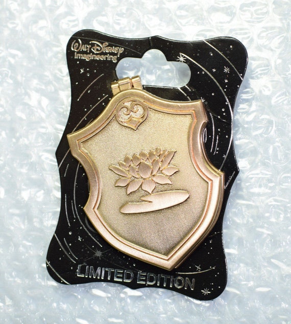 WDI - Hinged Princess Crest - Tiana PATF Disney Pi