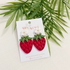 Polymer Clay Strawberry Earrings, Daisy Strawberry Earrings, Clay Strawberry Jewelry, Lightweight Strawberry Dangles
