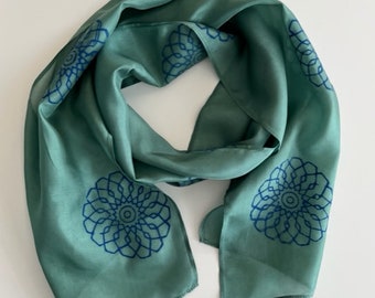 Bufanda de seda pura verde azulado, bufanda de seda hecha a mano, bufanda de seda impresa en bloque, bufanda para mujer, regalo para ella, bufanda de cuello, verde azulado y azul, seda natural