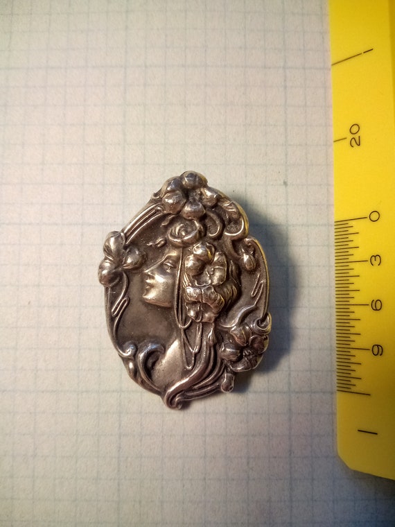 Art Nouveau Brooch