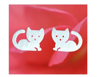 KITTEN STUD EARRINGS, Animal Stud Earrings, Boho Silver Kitten Earlobe Stud Earrings, Minimalist Cute Stud Earrings For Women