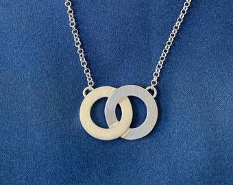 LINKED CIRCLES NECKLACE - Symbol of Love and Commitment Sterling Silver 16"