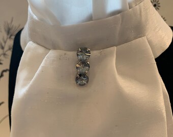 Dressage stock tie crystal pin