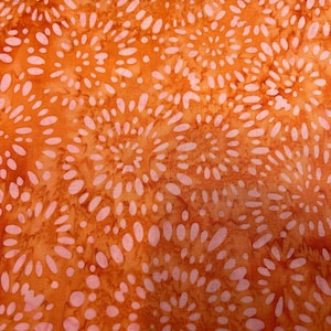 Batik Light Carrot Orange Splash Robert Kaufman AMD-22389-151.