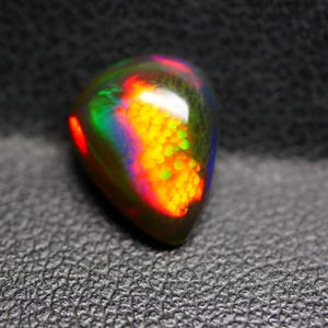 2 cts- Top Quality Opal, Rare Opal, Rainbow Fire Opal, Natural Ethiopian Opal | Welo Opal,jewelry making,8.5x11 mm