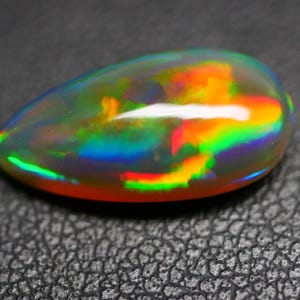 2.80 cts- Top Quality Opal, Rare Opal, Rainbow Fire Opal, Natural Ethiopian Opal | Welo Opal,jewelry making,7.5x15 mm
