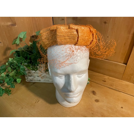 Vintage Womens Orange Straw Dress Hat With Netting Veil  display picture 3