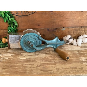 Vintage Cast Iron & Tin Schroeter Vegetable Grater | Vintage Grater | Farmhouse Decor | Vintage Kitchen Decor | Vintage Grinder