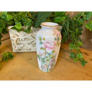 Vintage Pink Roses Small Ceramic Vase | Sibata Vase | Cottagecore Decoration | Asian Flower Vase | Vintage Shelf Decor