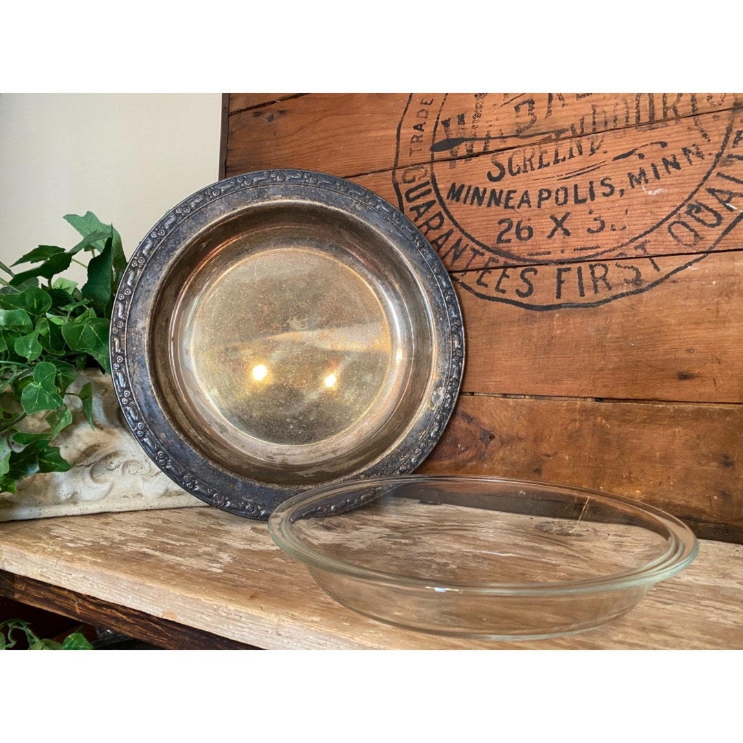 Vintage Pyrex Pie Dish W/ Silver Plated Serving Dish With Feet set