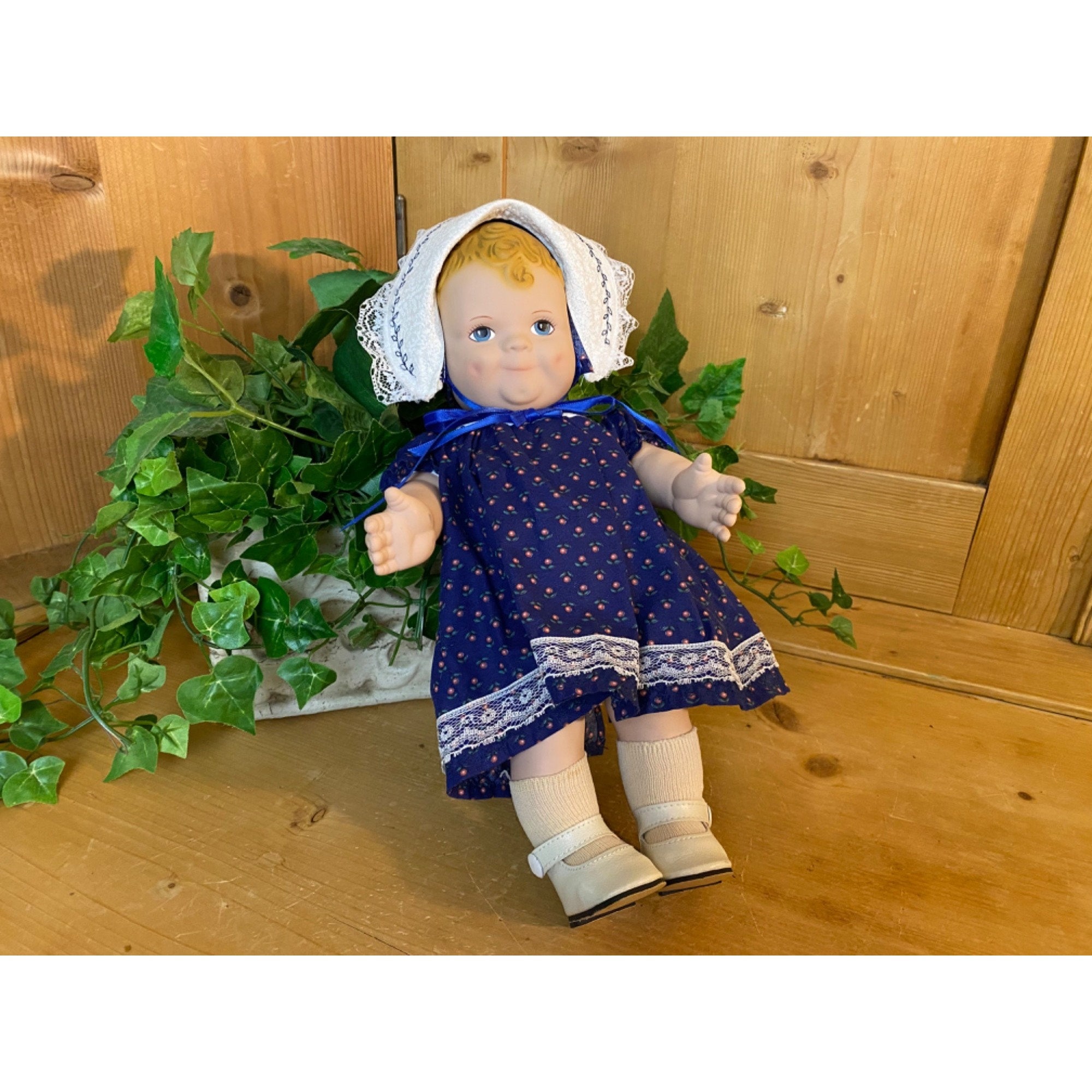 Vintage Daisy Kingdom Baby Doll With Bonnet | #3074-32104 | Vinyl