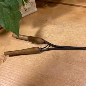 Antique Metal and Wood Curling Iron | Victorian Curling Iron | Primitives | Vintage Hairstyling Tool | Primitive Decor | Wood + Metal Curler