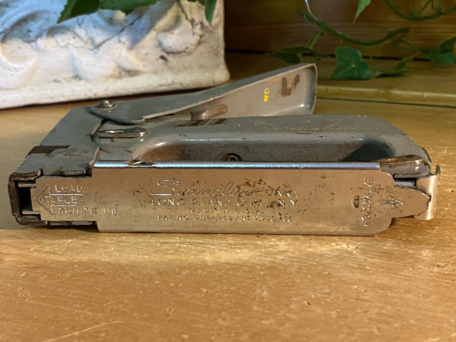 Vintage Swingline Manual Staple Gun | 101 Staples Staple Gun