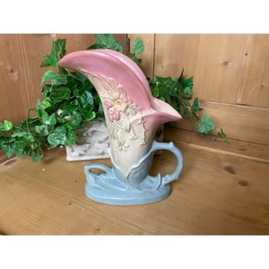 Vintage Hull Art Pink and Blue Vase | Hull Art USA W-10-8 1/2 &quot; | Cottagecore | Vintage Dining and Serving | Shelf Decor | Flower Vase