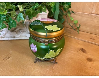 Antique Emerald Green Glass Trinket Box | 3 Footed Dresser Jar | Tiny Bohemian Jewelry Box | Cottagecore | Vintage Dresser Decor | Victorian