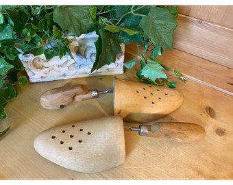 Vintage Wooden Shoe Stretcher - Set of 2 | Working Wood Shoe Stretcher | Royal Green Shoe Trees Germany | Vintage Bedroom Decor