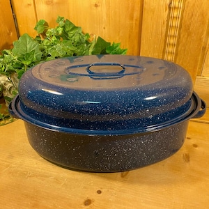 Vintage Large Blue Speckled Enamelware Roasting Pan | Enamel Roaster Pan with Cover | Metal Roaster with Juice Grooves | Farmhouse Kitchen