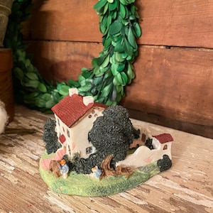 Vintage Pueblo Encantado El Rancho Bonito | Miniature House Collectible | Collectible Pueblo | House Figurine | Train Figurine | Pueblo