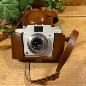 Vintage Agfa Silette Vario Camera with Brown Leather Case | German 35mm Camera | Fixed Lens | Midcentury Modern Shelf Decor | Academia Decor