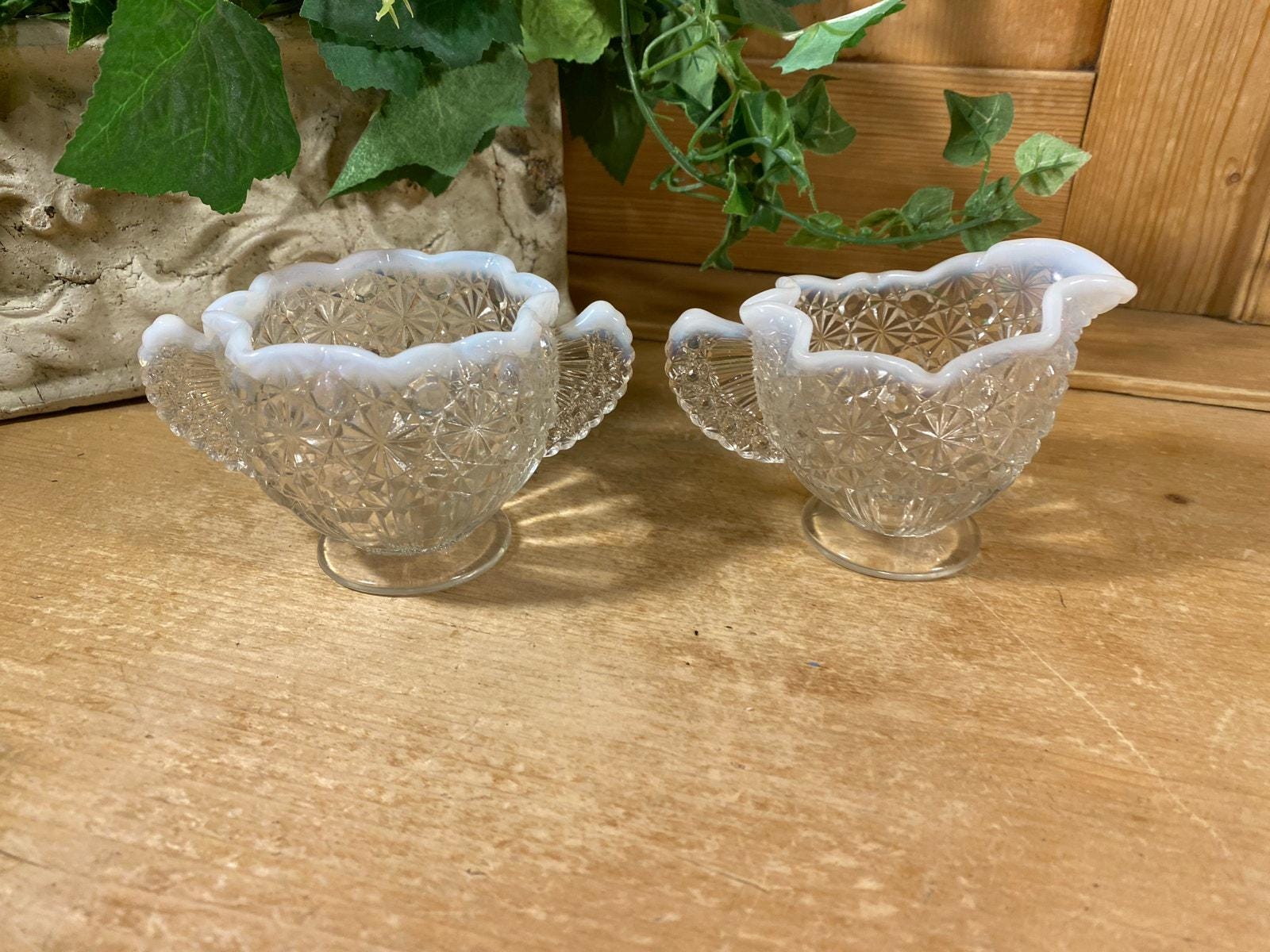 フェントンミルクガラスバスケットdaisy & button pattern フェントンミルクガラスバスケットdaisy & button pattern