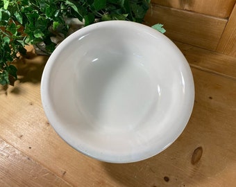 Vintage McCoy Pottery Mixing Bowl | 7615 | McCoy Pottery White Serving Bowl | Rustic Farmhouse Kitchen Decor | White Fruit Bowl | Primitives