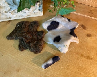 Vintage Dollhouse Rugs - Set of 2 | Miniature Faux Bear Skin Rug + Cow Rug | Mini Rugs for A Dollhouse | Dollhouse Miniatures