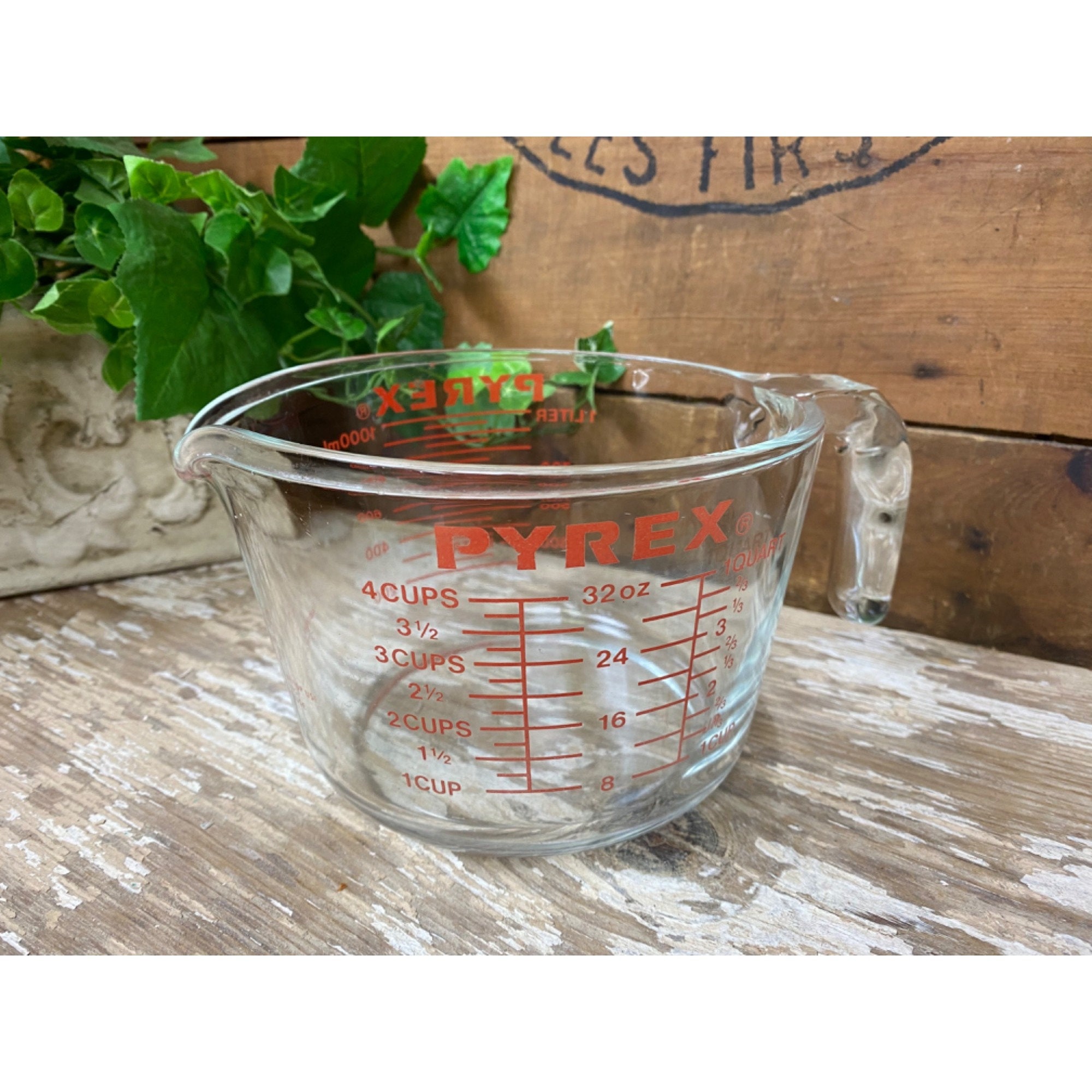 Sold at Auction: Vintage Pyrex Glass Measuring Cup, 4 Cups, One Quart 32 oz.
