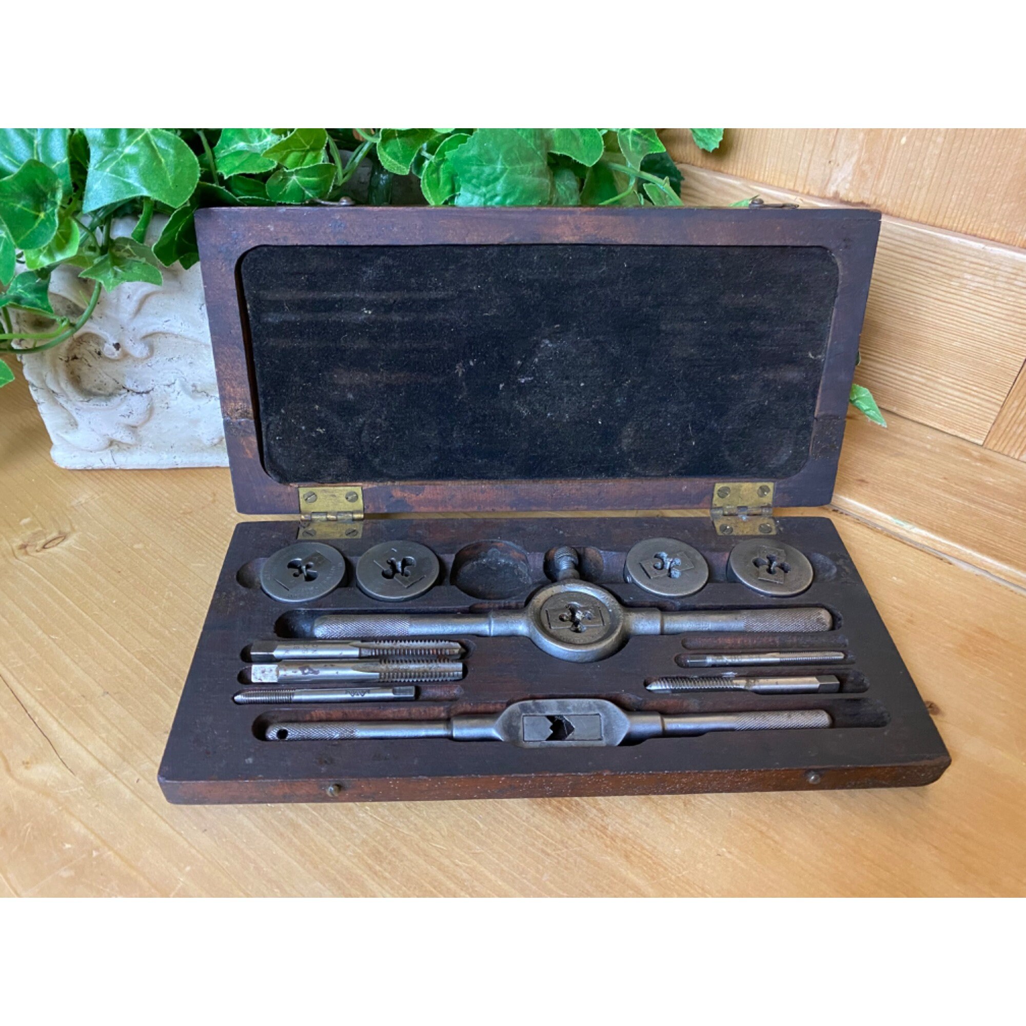Japanese Tap And Die Set