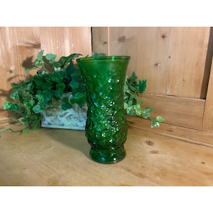 Vintage Emerald Green Crinkle Glass | Vase | E.O. Brody | 1970s | Table Decor | Made In the USA | Cleveland, OH | Flower Vase | Forestcore