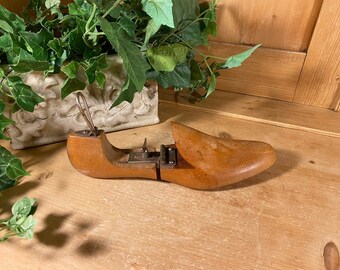 Vintage Wooden Shoe Stretcher | Wooden Shoe Form | Shoe Maker Tools | Wood Shoe Form | Vintage Farmhouse Shelf Decor | Primitive Wall Decor
