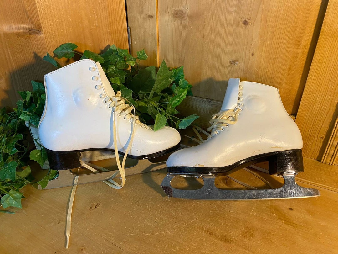 Vintage White Ice Skates John Wilson Coronation Ace 10 Womens White Ice