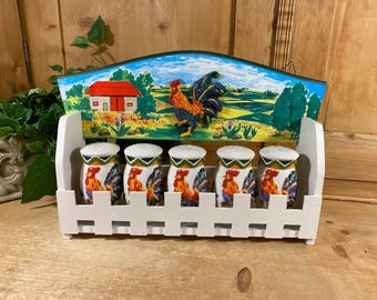 Vintage Ceramic Rooster Spice Shaker Set with Wooden Picket Fence Rack | KK Pottery | Chicken Spice Rack | Country Farmhouse Kitchen Decor