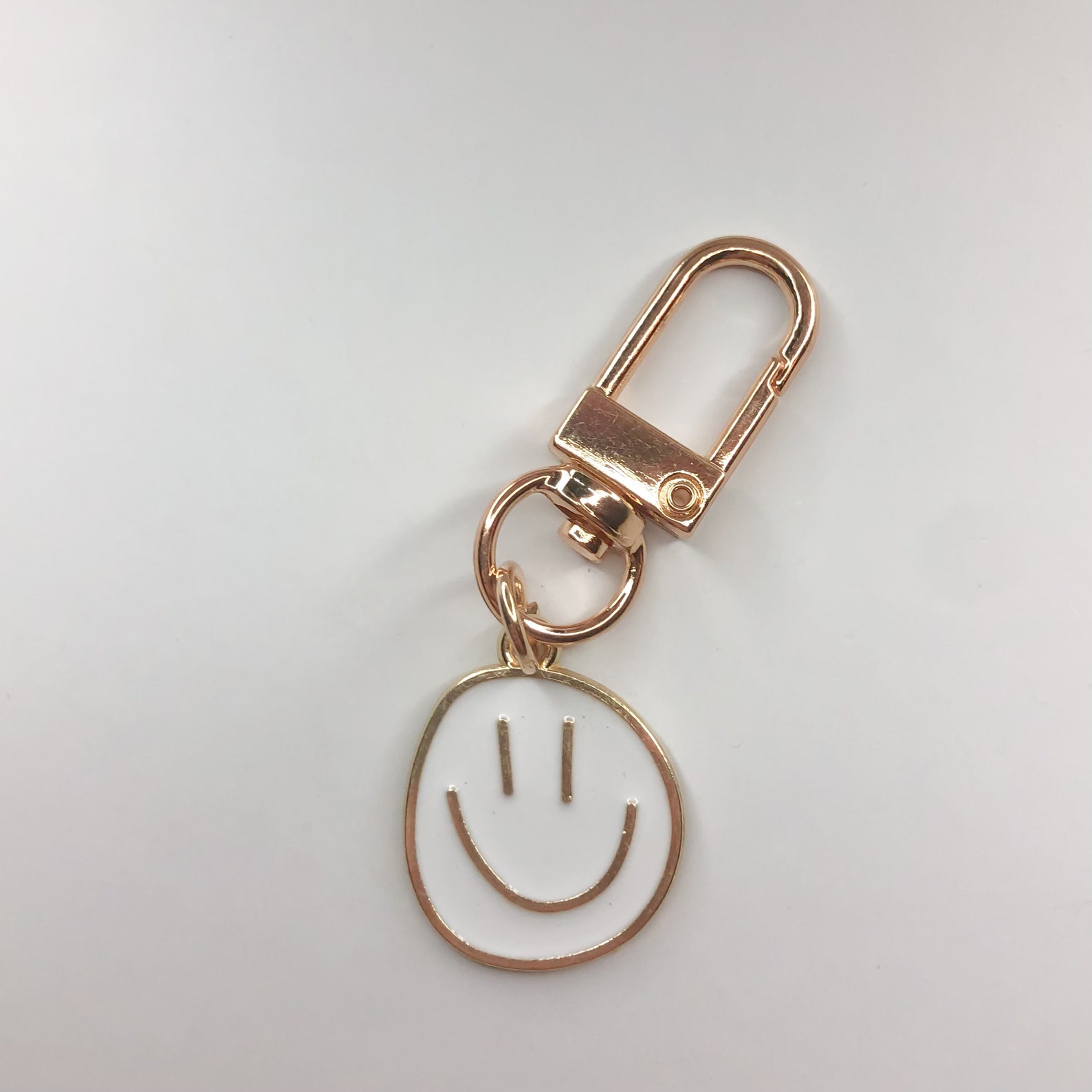 Smiley Face Keychains [SHIPS FROM USA] - Etsy